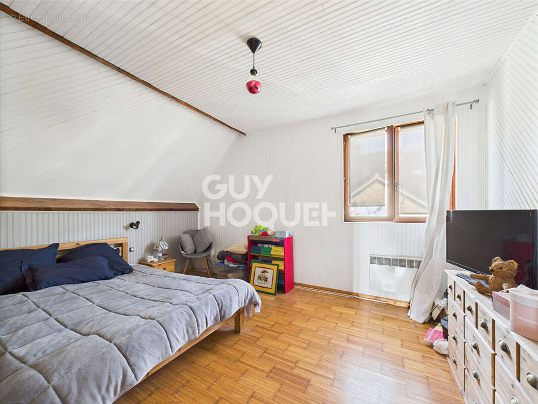 À vendre : Maison spacieuse à Bardouville - 5 chambres et jardin ! - photo 4