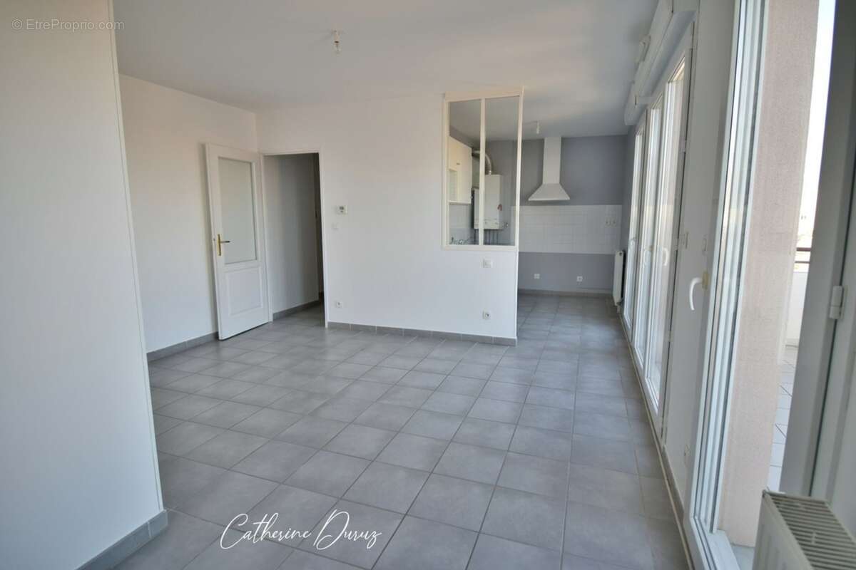 Appartement à vendre DIJON (21) Appartement T2 de 45,34 m² avec terrasse, garage fermé, parking privatif et cave - photo 7