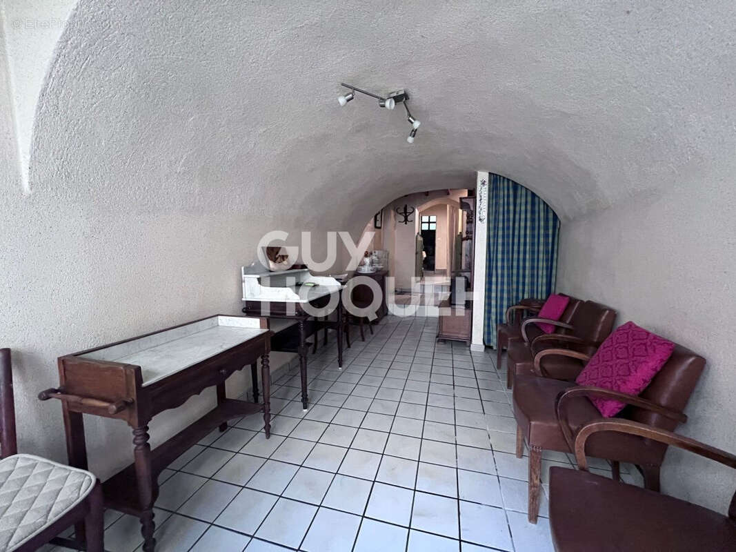 Maison à LA ROCHE-BLANCHE