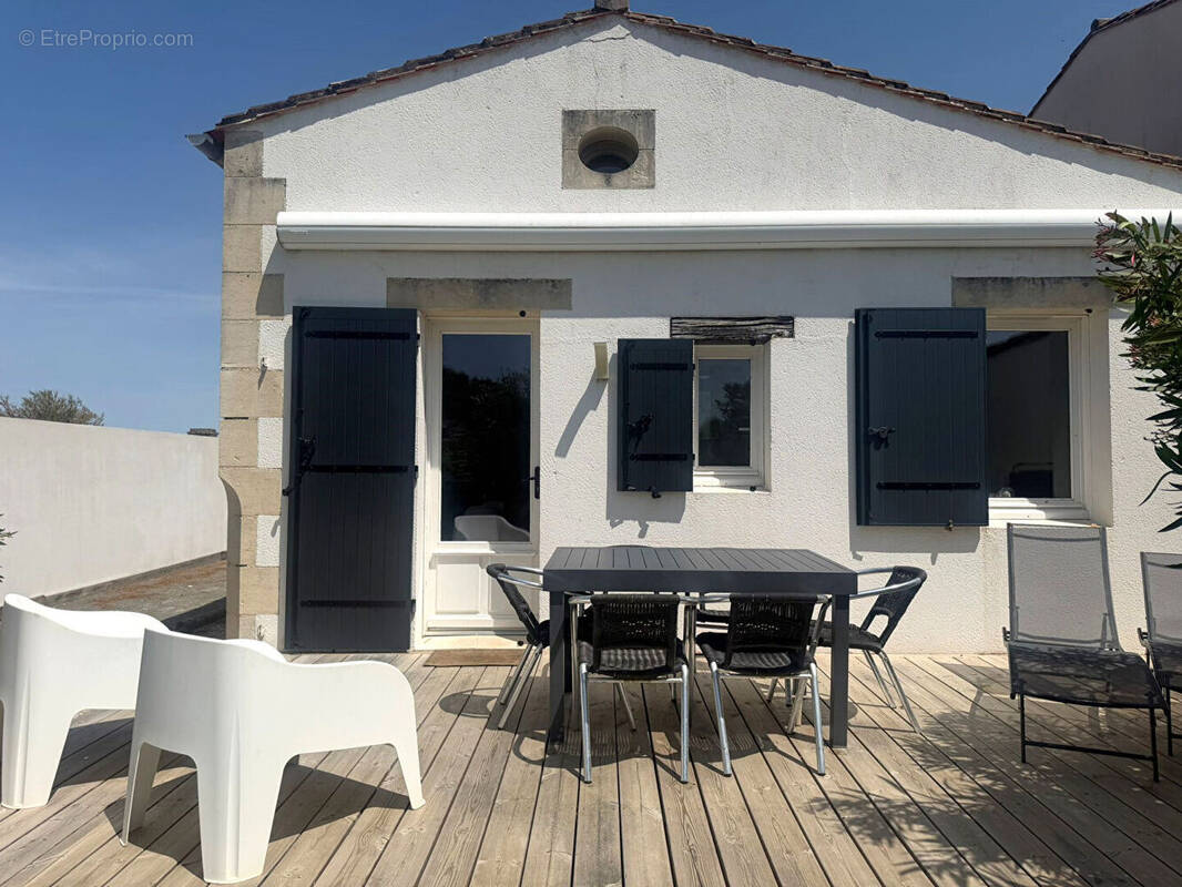 Maison à LA FLOTTE