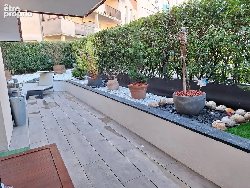 Prox port du canal dans residence de 2003 grand t5  de 101 m² avec terrasse/jardinet de 50 m² env. - photo 4