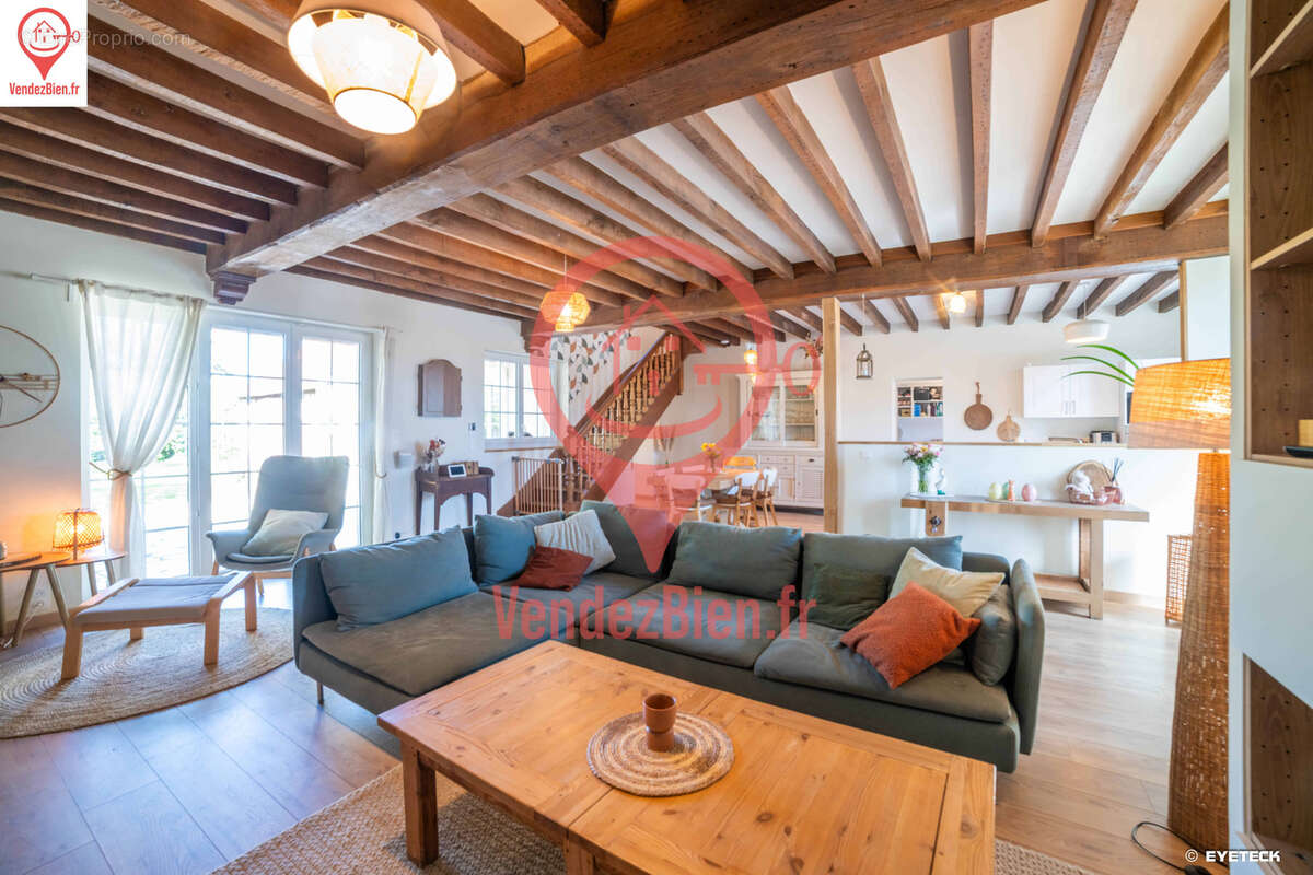 Maison à NEUVY-EN-SULLIAS