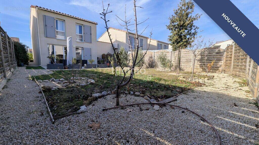 Maison à PEYROLLES-EN-PROVENCE