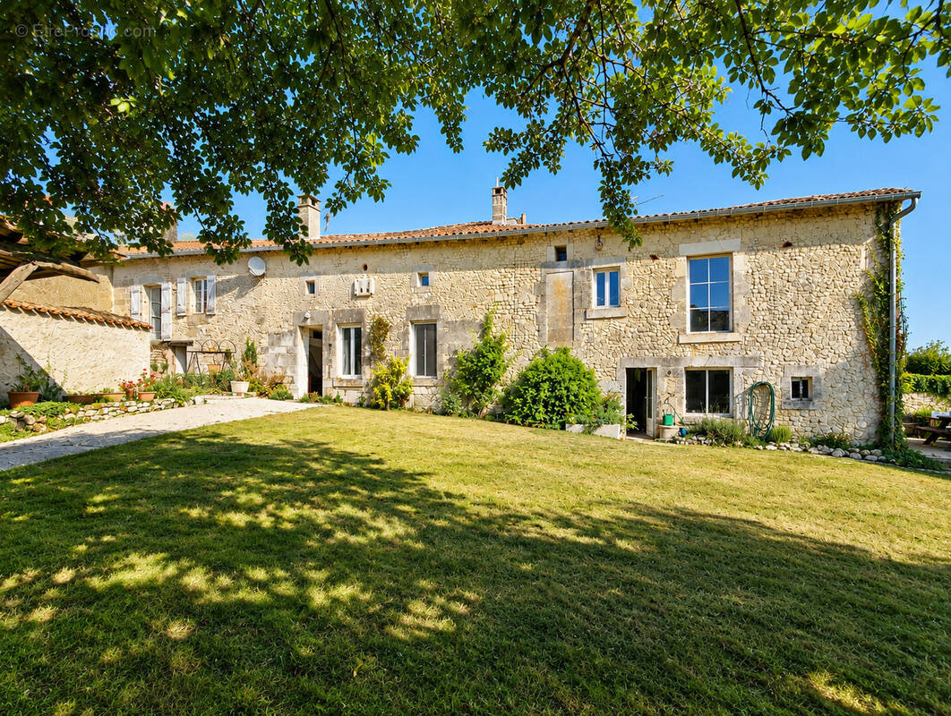 Maison à ETRIAC