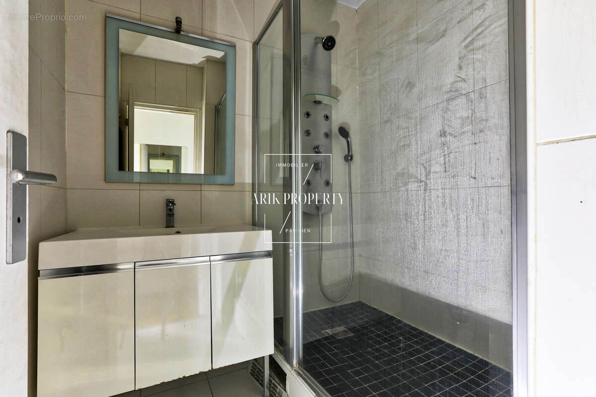 Appartement à PARIS-2E