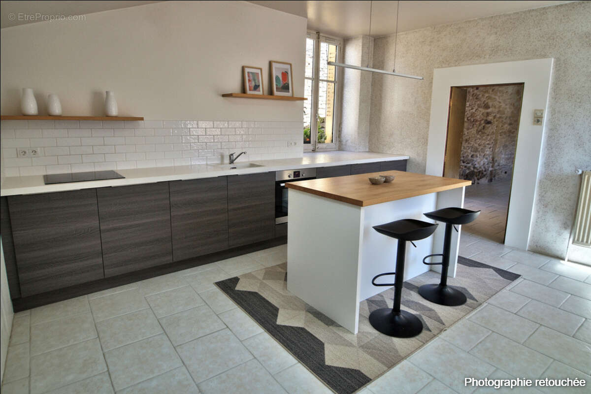 Maison à CHAZAY-D&#039;AZERGUES