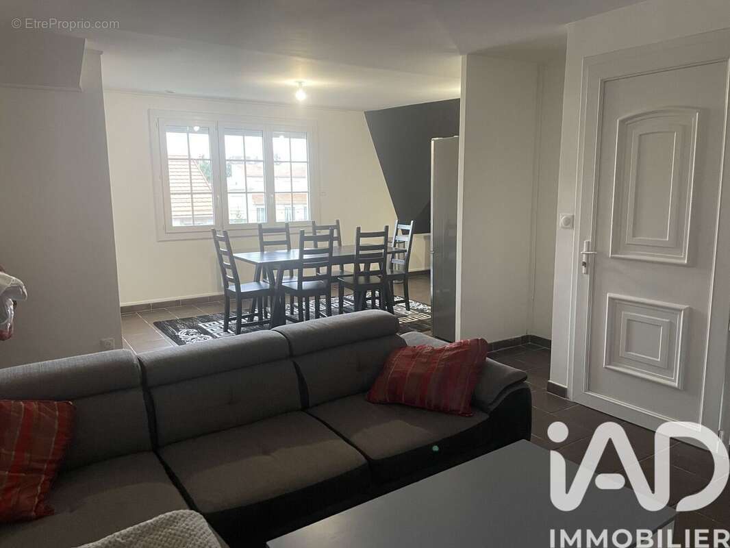 Photo 3 - Appartement à VILLENEUVE-LE-ROI