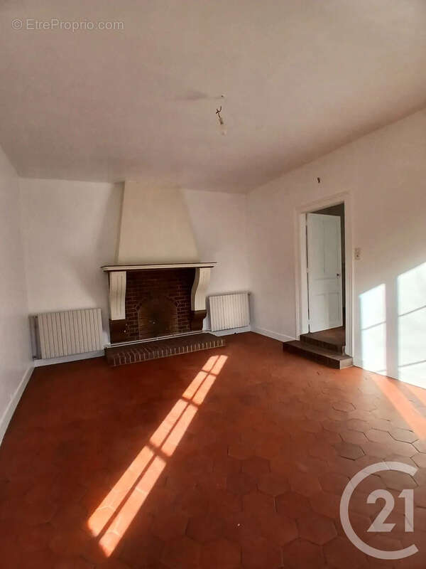 Maison à LIMETZ-VILLEZ