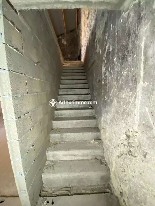 Parking à BALLANS