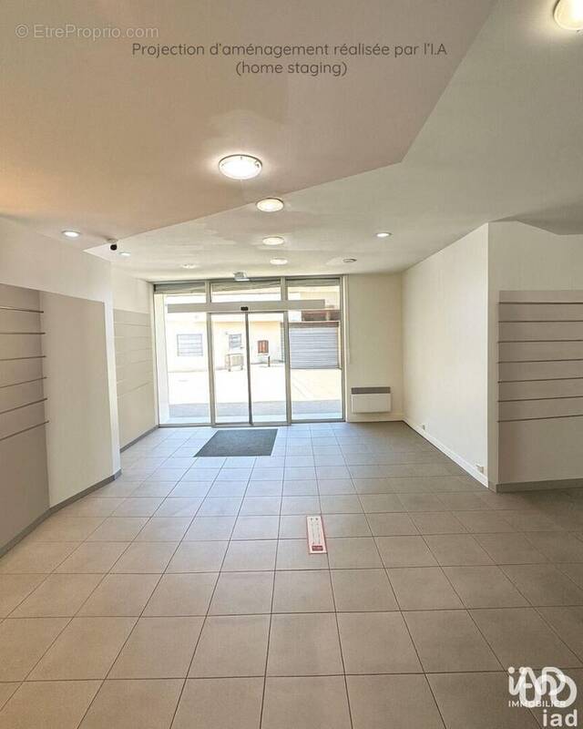 Photo 1 - Commerce à SAINT-MARTIN-DE-CRAU