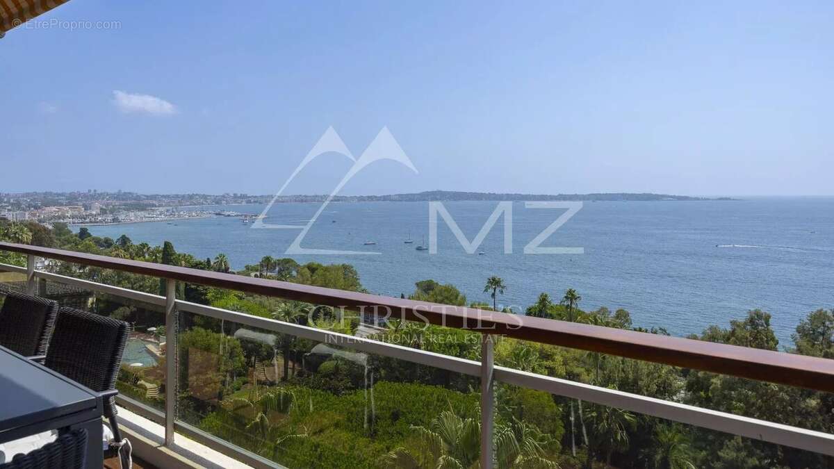 Entre Cannes et Golfe-Juan – Dernier étage avec vue mer panoramique - photo 4