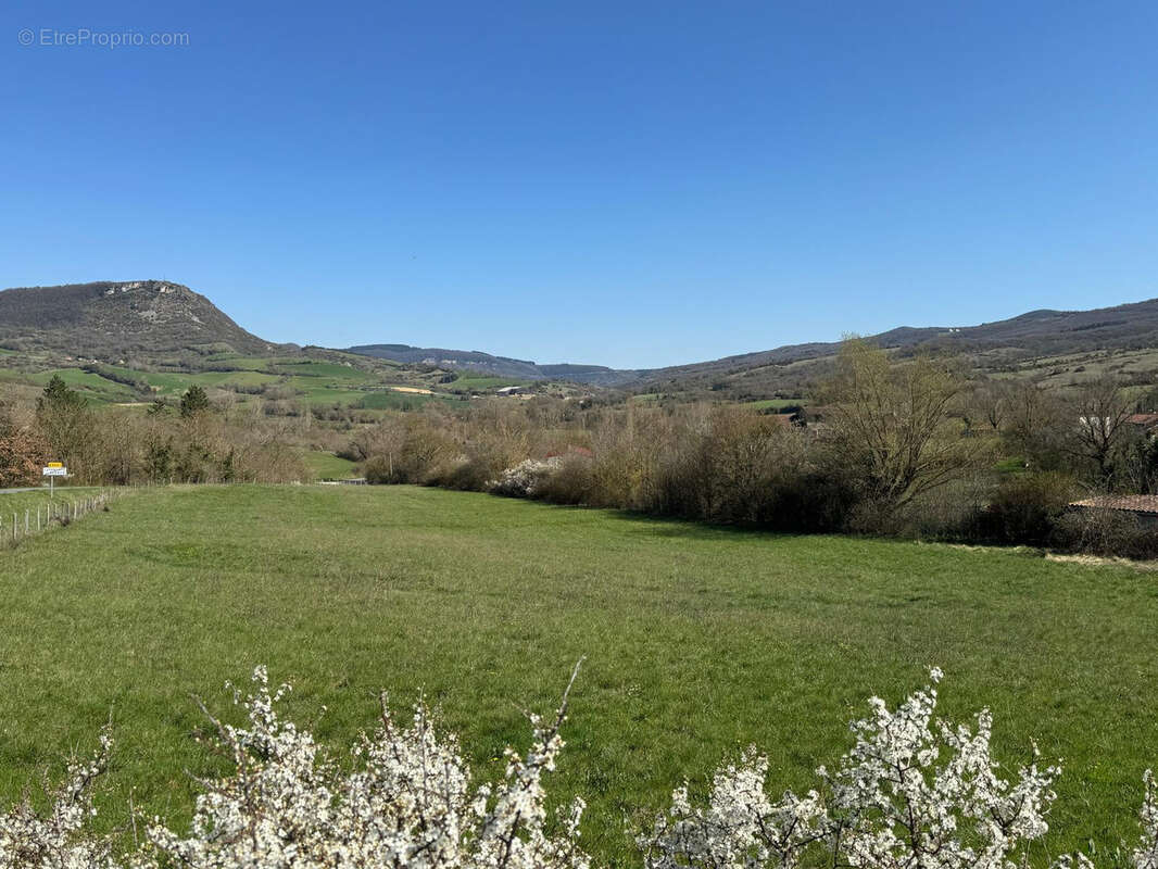 Terrain à LAPANOUSE-DE-CERNON