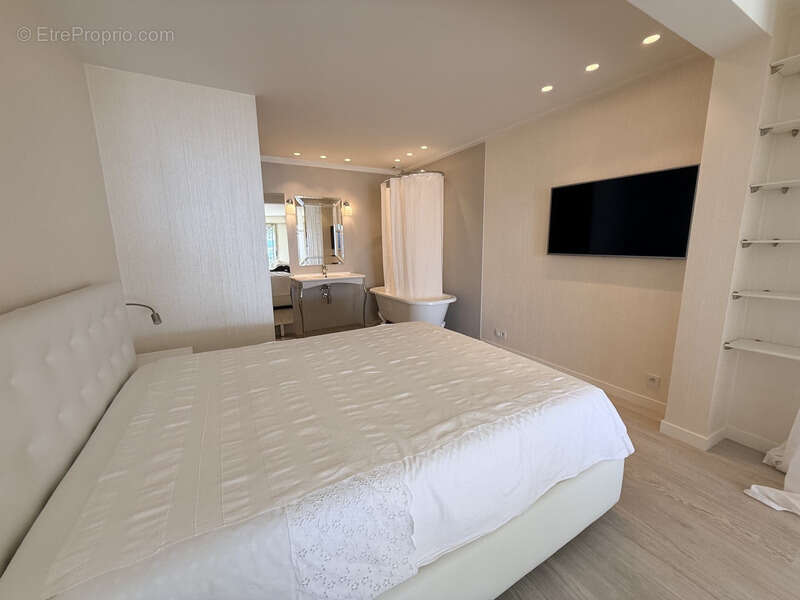 Appartement à vendre 2 pièces CANNES (06) VUE MER PANORAMIQUE - photo 10