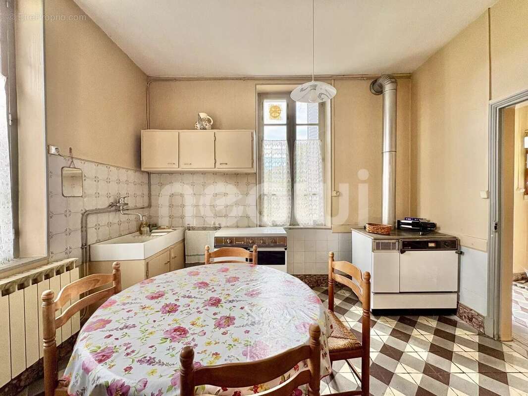 Maison à SAINT-PRIEST-BRAMEFANT