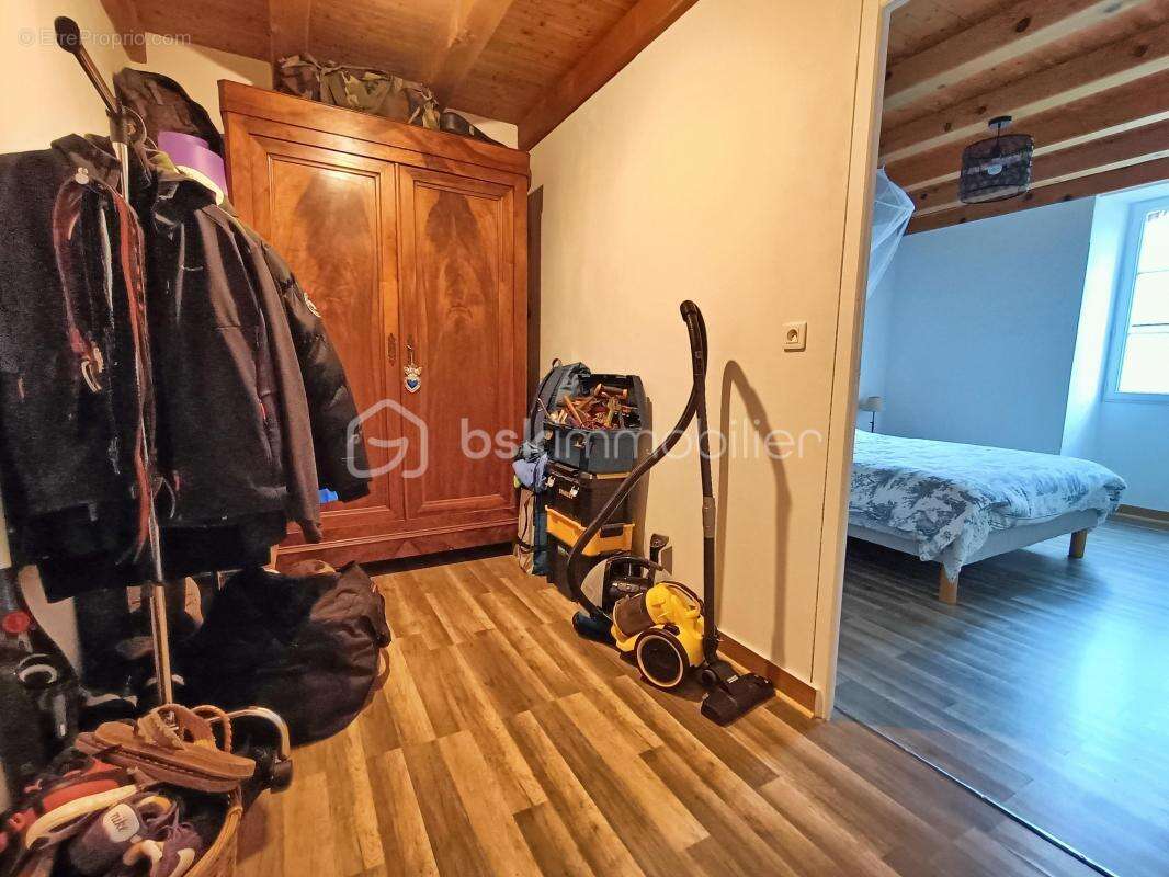 Maison à SAINT-PORCHAIRE