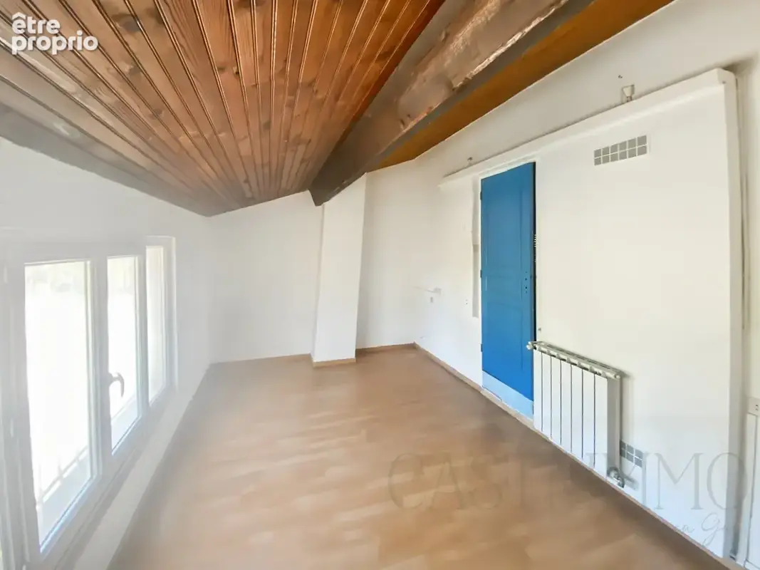 Vendargues centre  143 m², piscine et 637 m² de terrain - photo 8