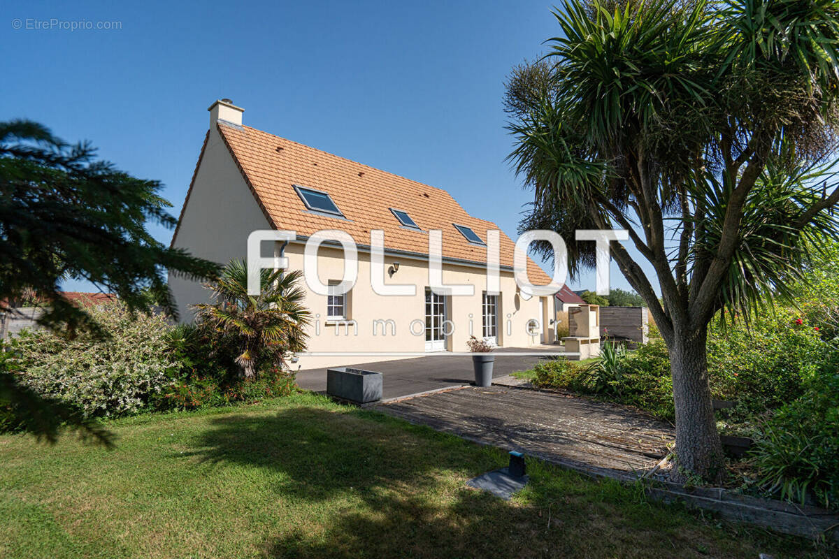 Maison à LES MOITIERS-D'ALLONNE