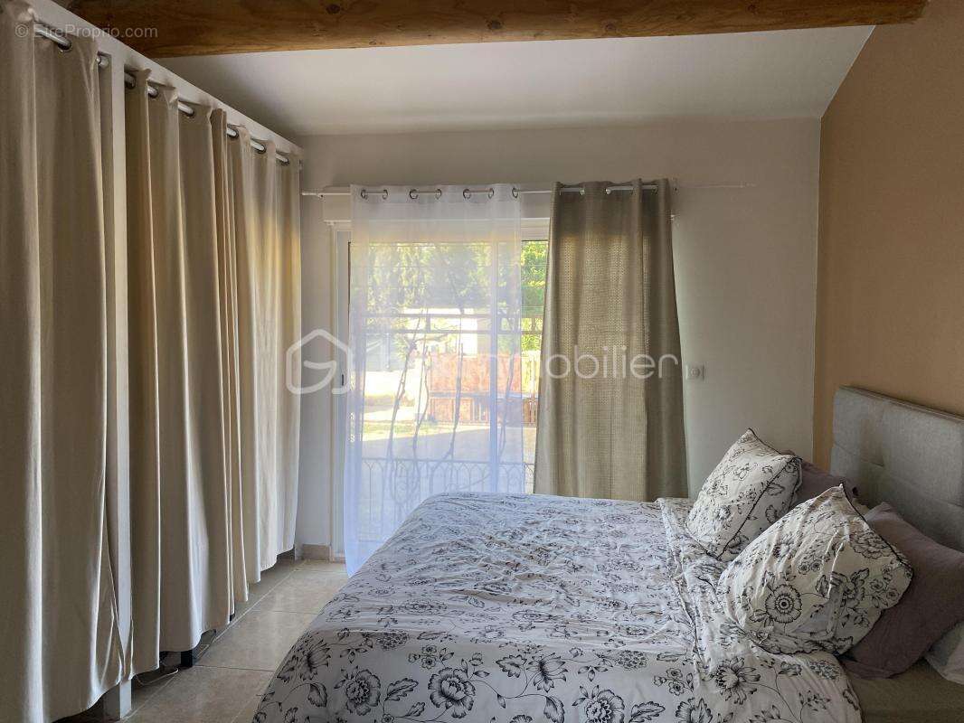 Maison à L&#039;ISLE-SUR-LA-SORGUE