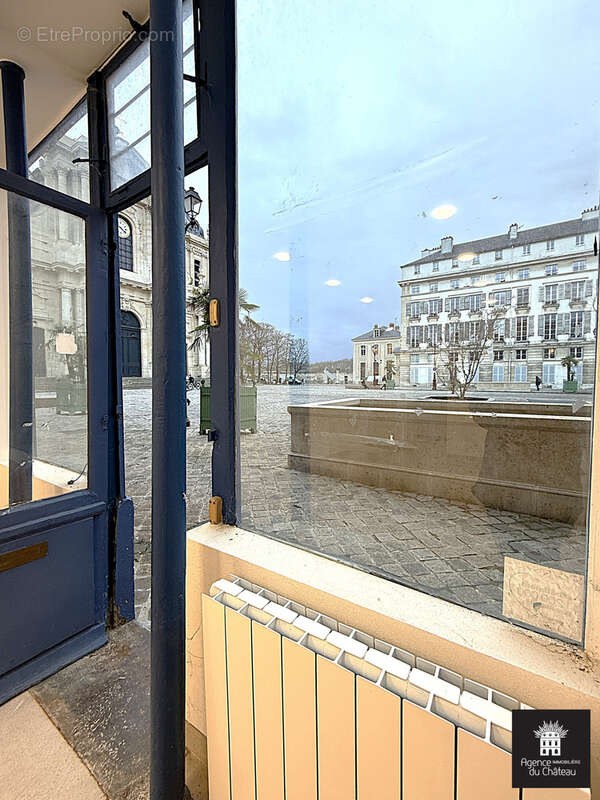 Commerce à VERSAILLES