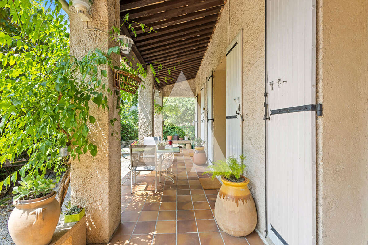 Maison à SAINT-MARC-JAUMEGARDE