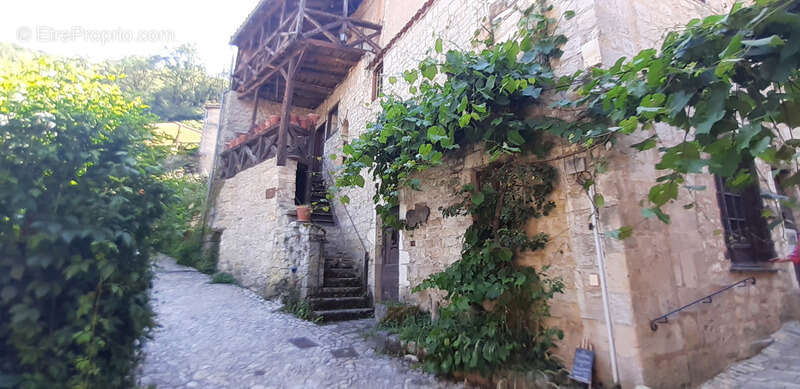 Maison à SAINT-CIRQ-LAPOPIE