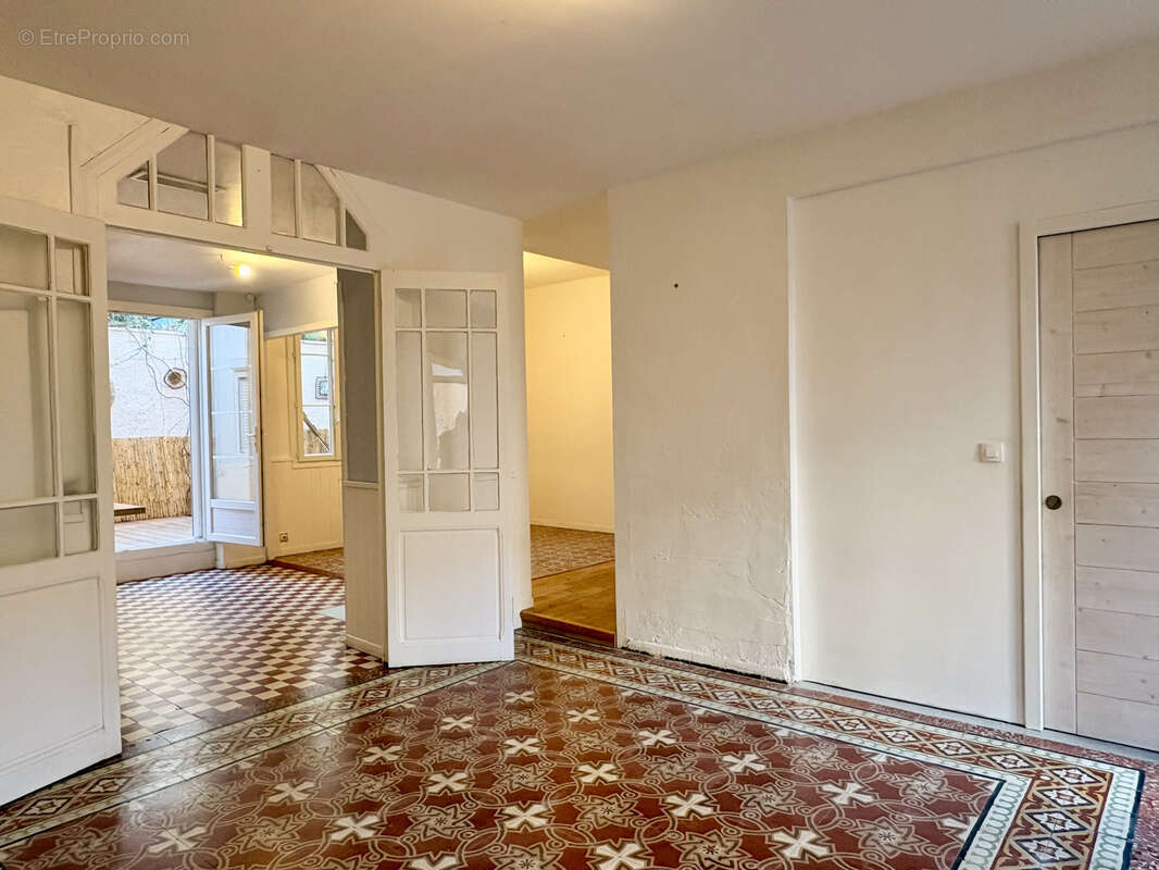 Villa authentique, rénovée, idéalement située à las cobas, avec 4 terrasses, 4 chambres et grand garage - photo 2