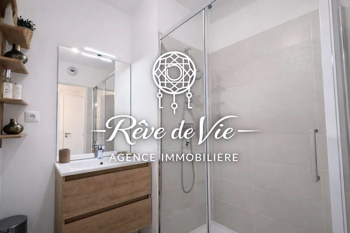 Appartement à BORMES-LES-MIMOSAS