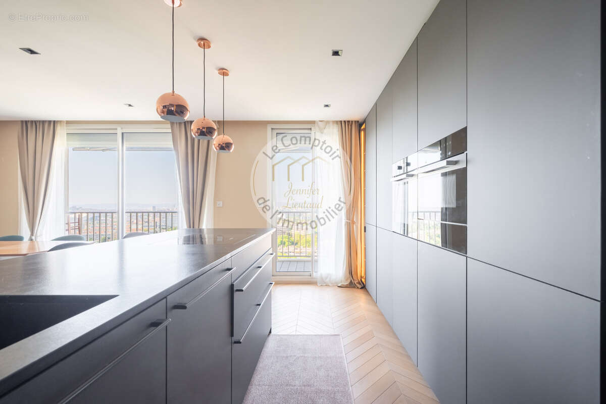 Appartement à MARSEILLE-9E
