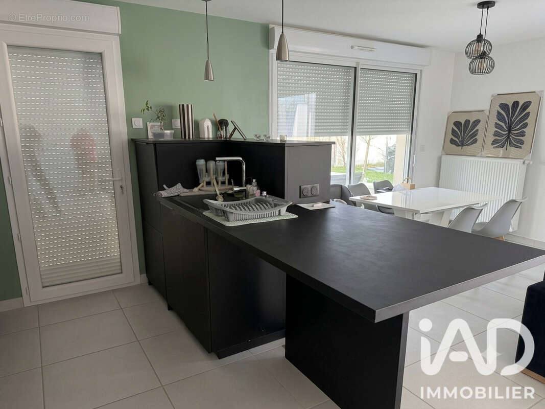 Maison 82 m² à Ferrieres  - photo 2
