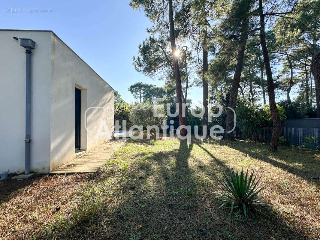 Maison à LES MATHES