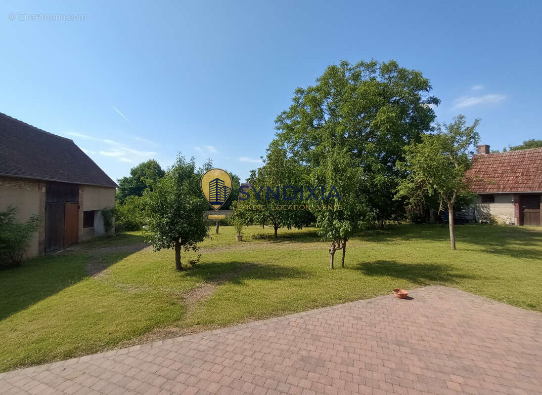 Maison type ferme avec dépendances - photo 11