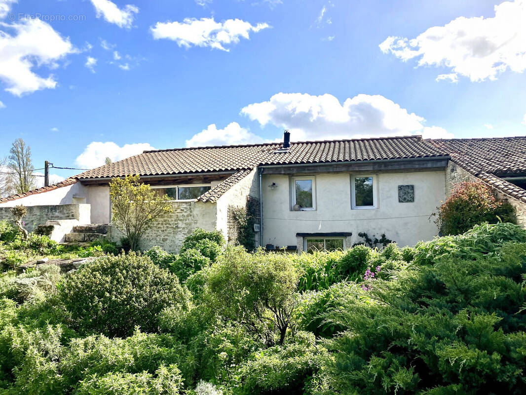 Maison à BENON