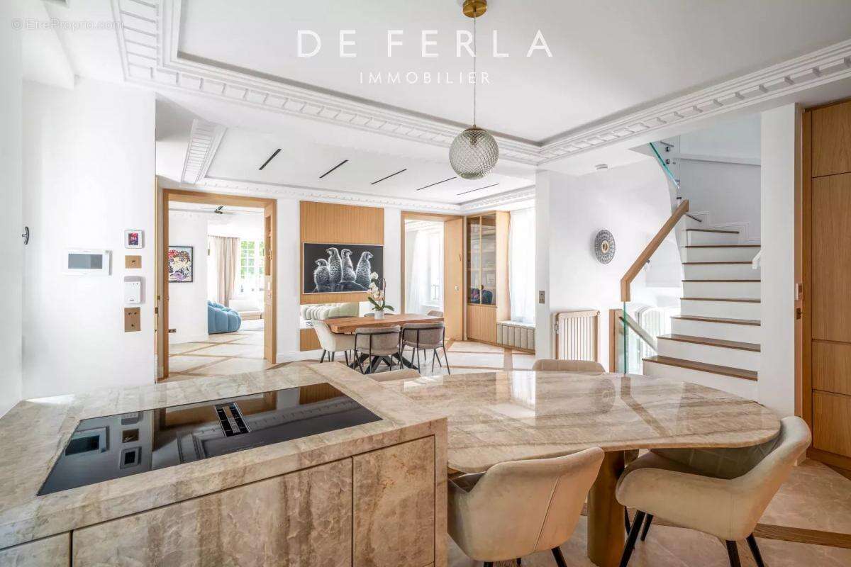 Maison à SAINT-MANDE