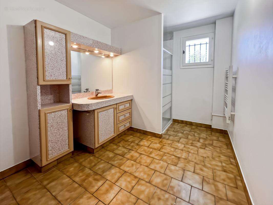  Pavillon familial de 121 m² sur sous-sol complet - Centre Patay  - photo 7