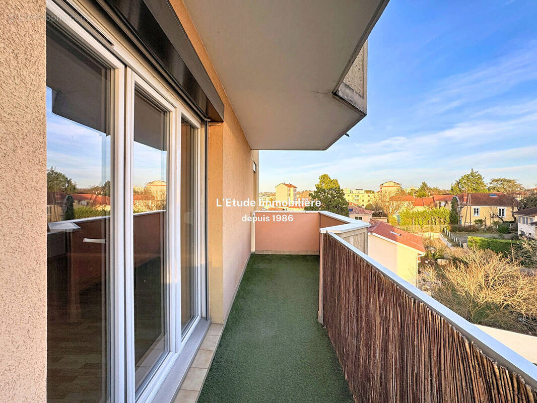 Appartement à SATHONAY-CAMP