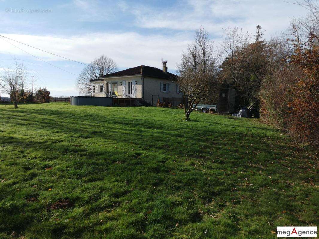 Maison à BOUZON-GELLENAVE