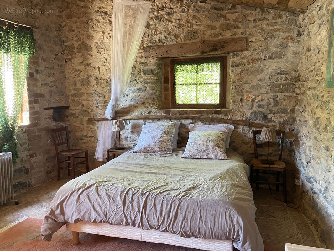 Maison à BOISSET-ET-GAUJAC