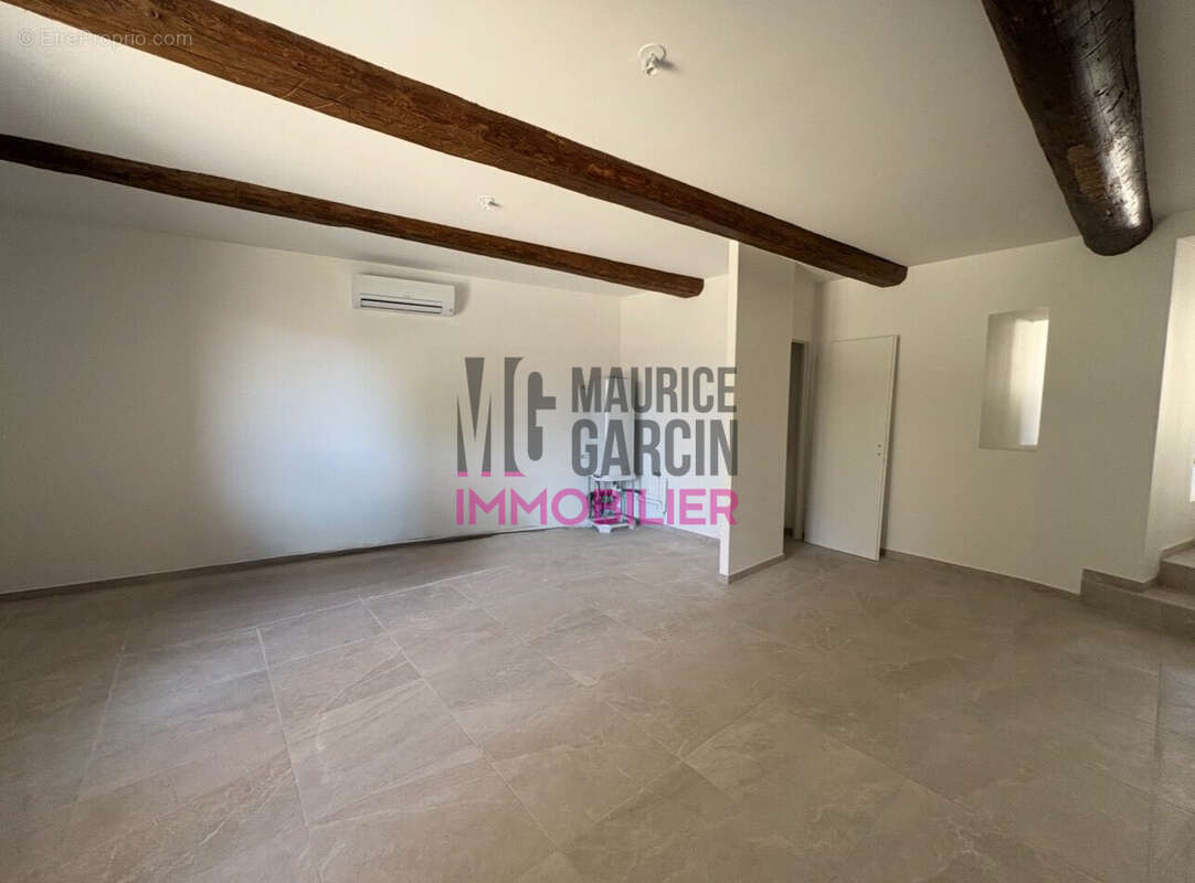 Appartement 56 m² à Vacqueyras  - photo 2