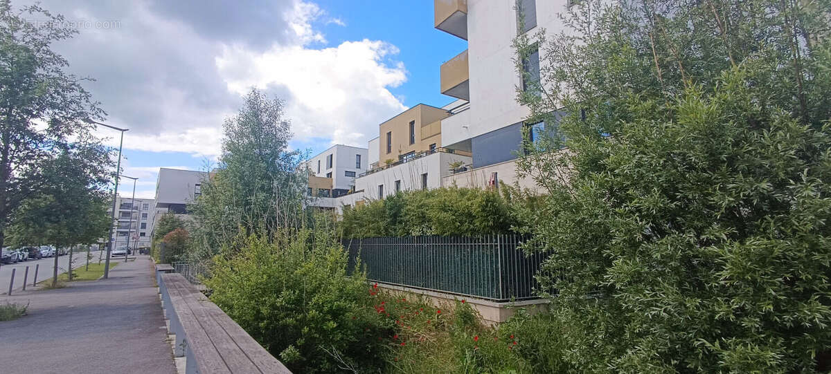 Appartement à SAINT-CYR-L'ECOLE