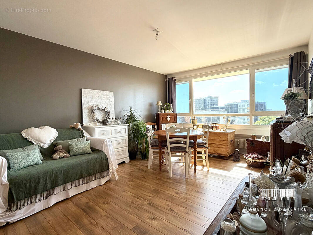 Appartement à HEROUVILLE-SAINT-CLAIR