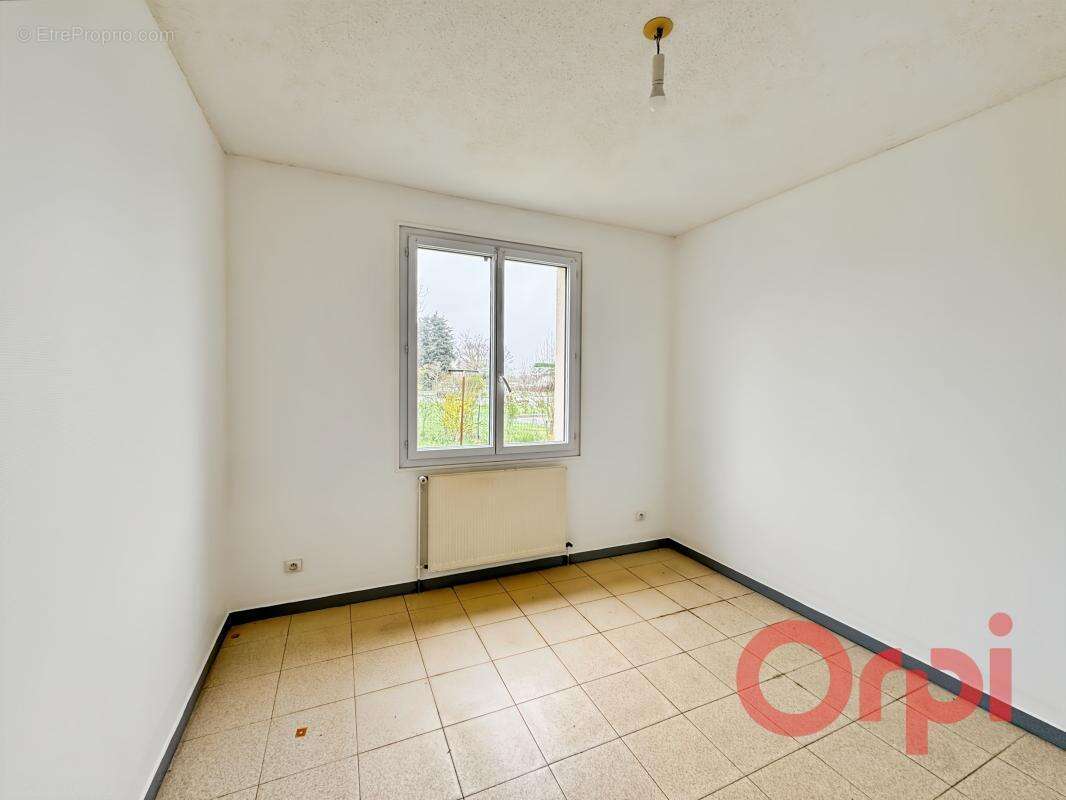 Maison à CHEZAL-BENOIT