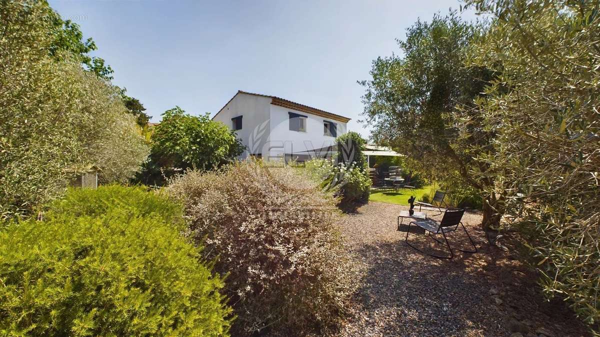 Maison à PLAN-DE-LA-TOUR