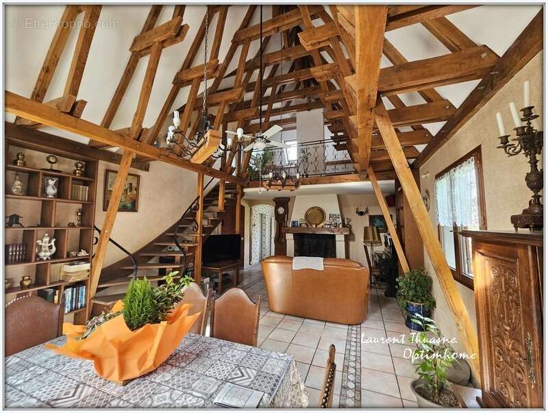 Maison à SAINT-LAURENT-SUR-MANOIRE