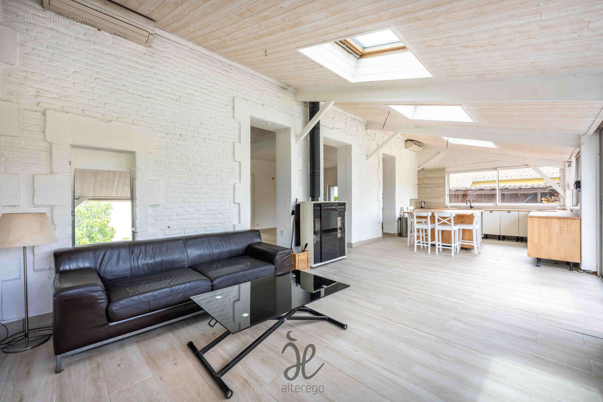 Maison à HOSTENS