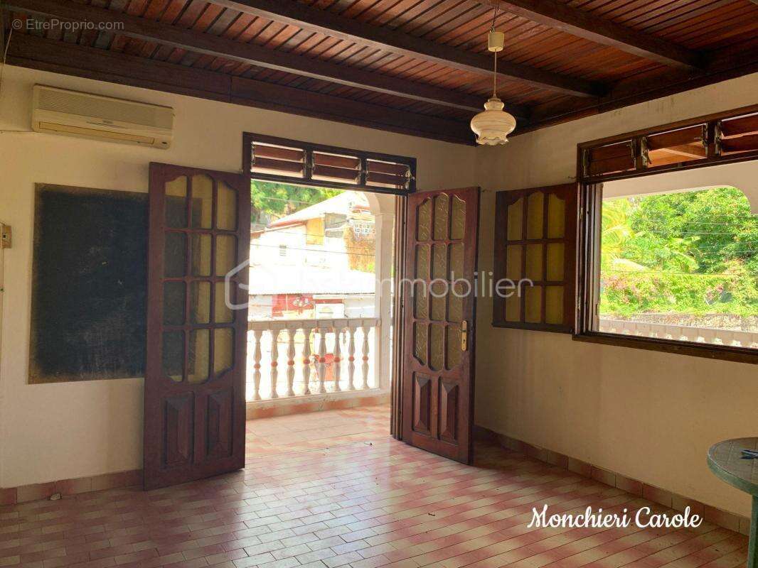 Maison à BASSE-TERRE