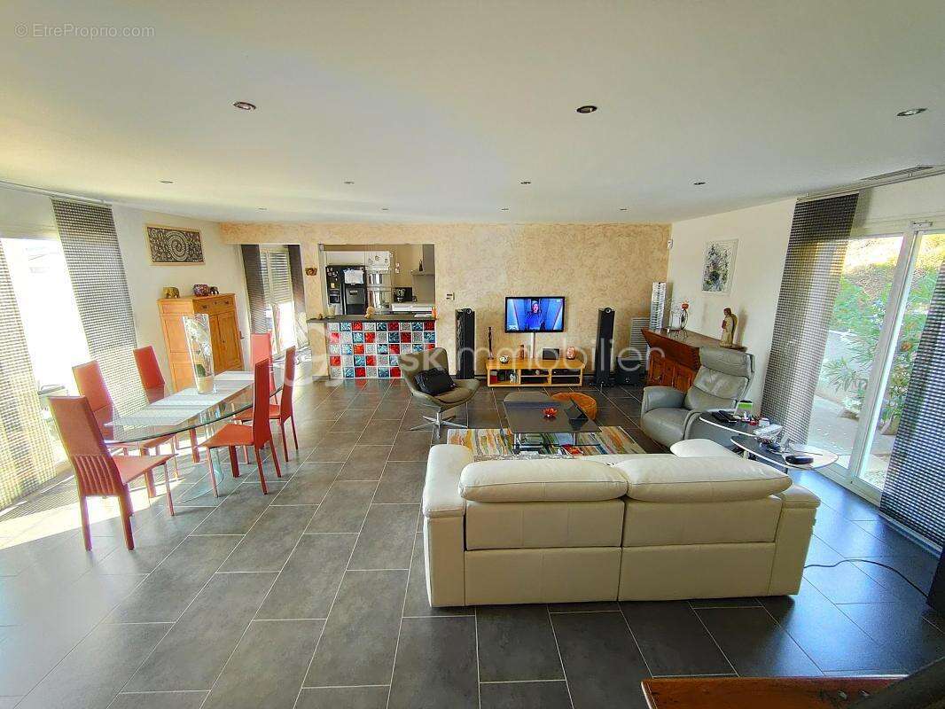 Maison à MONTREDON-DES-CORBIERES