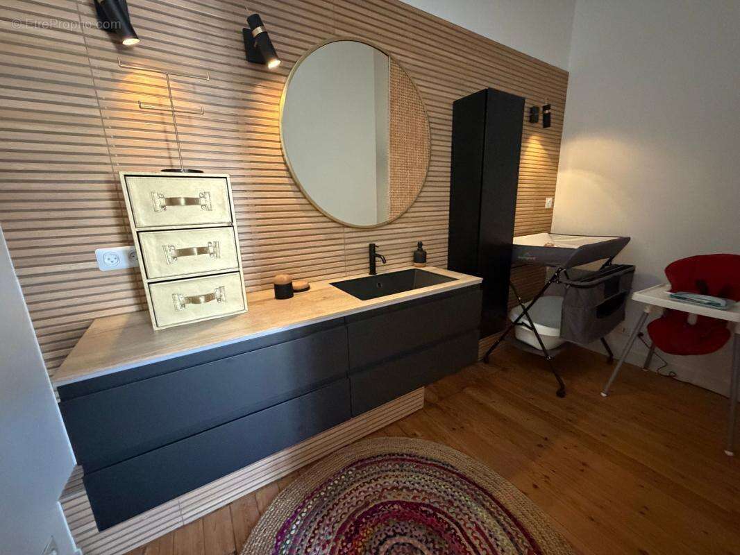 Lucon (85)- coeur de ville - demeure bourgeoise xix d'exception 5 chambres avec piscine sur parc 1440m² - photo 19