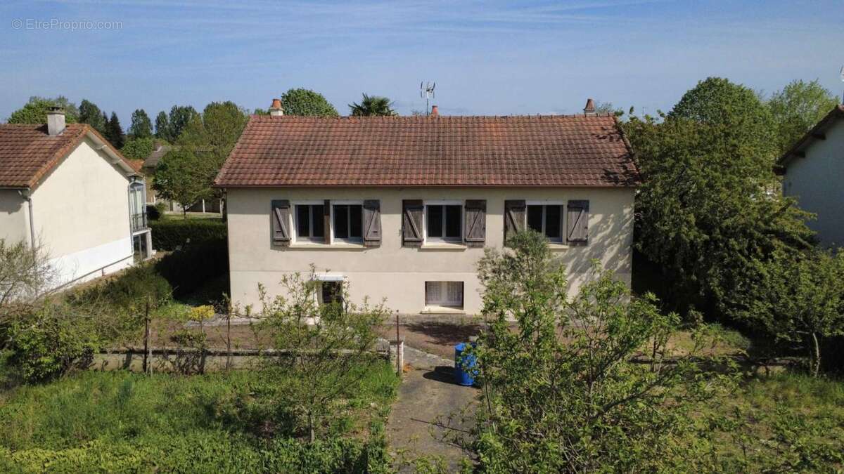 Maison à MAUPREVOIR