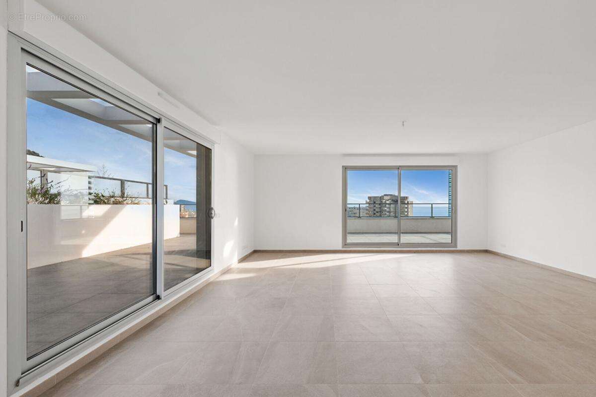 Appartement à BEAUSOLEIL