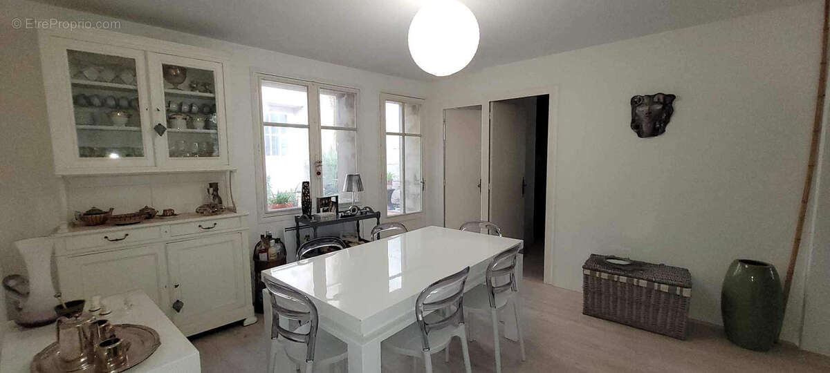 Maison à SAINT-FORT-SUR-GIRONDE